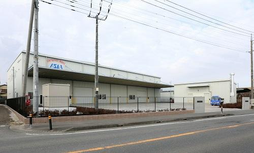 本社営業所の外観です！