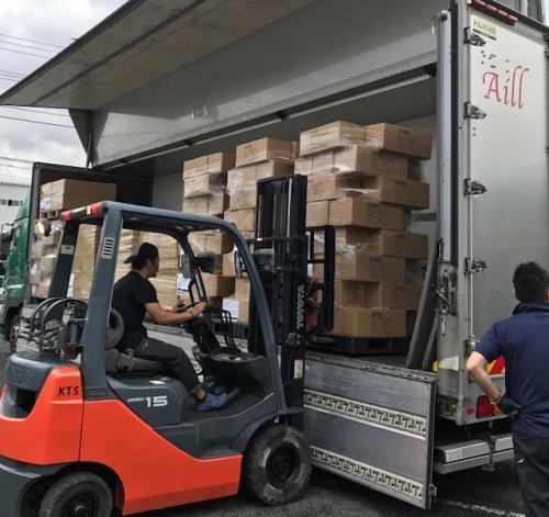 自社倉庫

自社倉庫へ保管荷物を移動させてます。