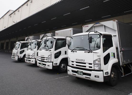 6トン車の配送ドライバー