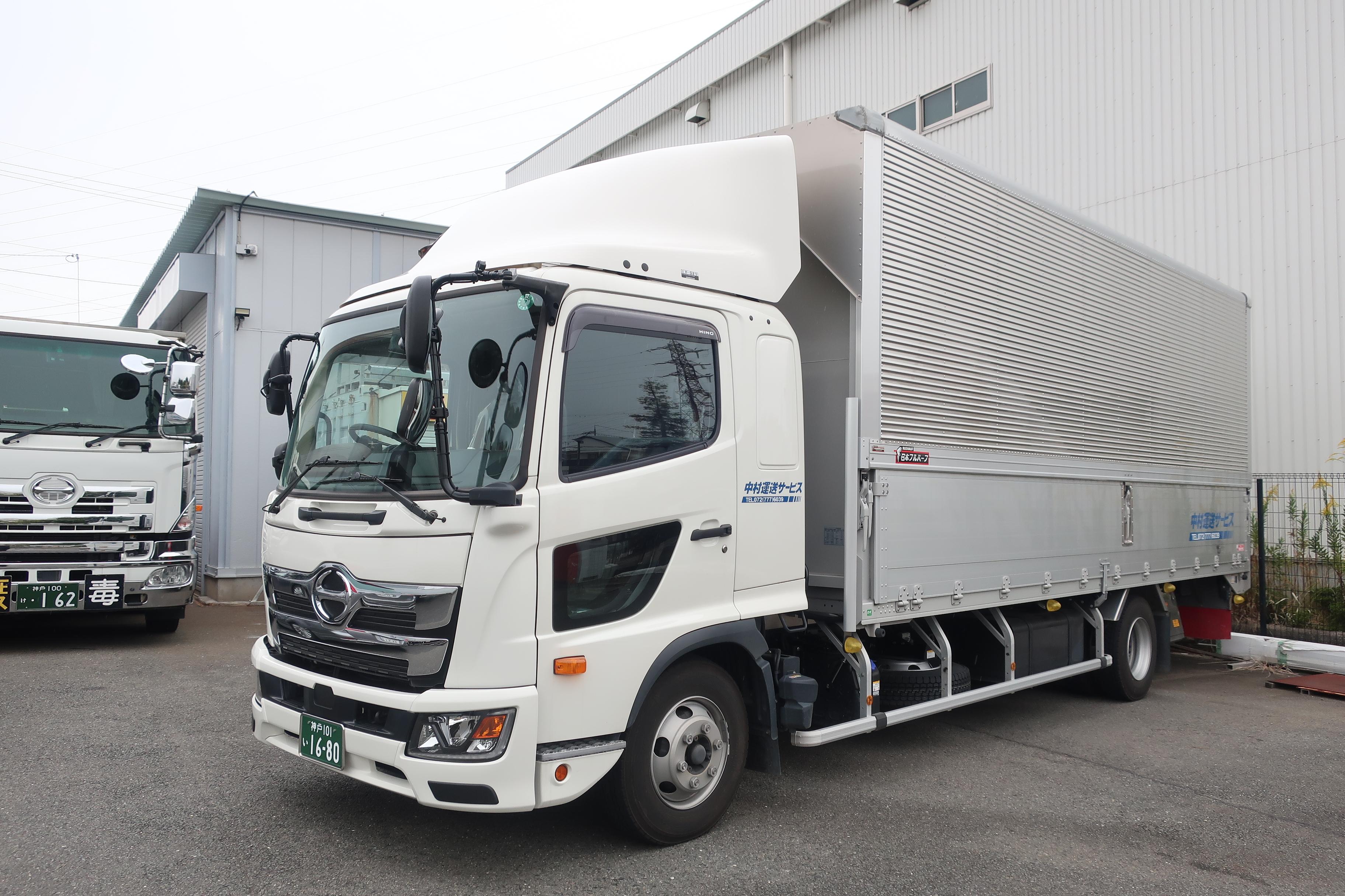4Tウイング車ドライバー