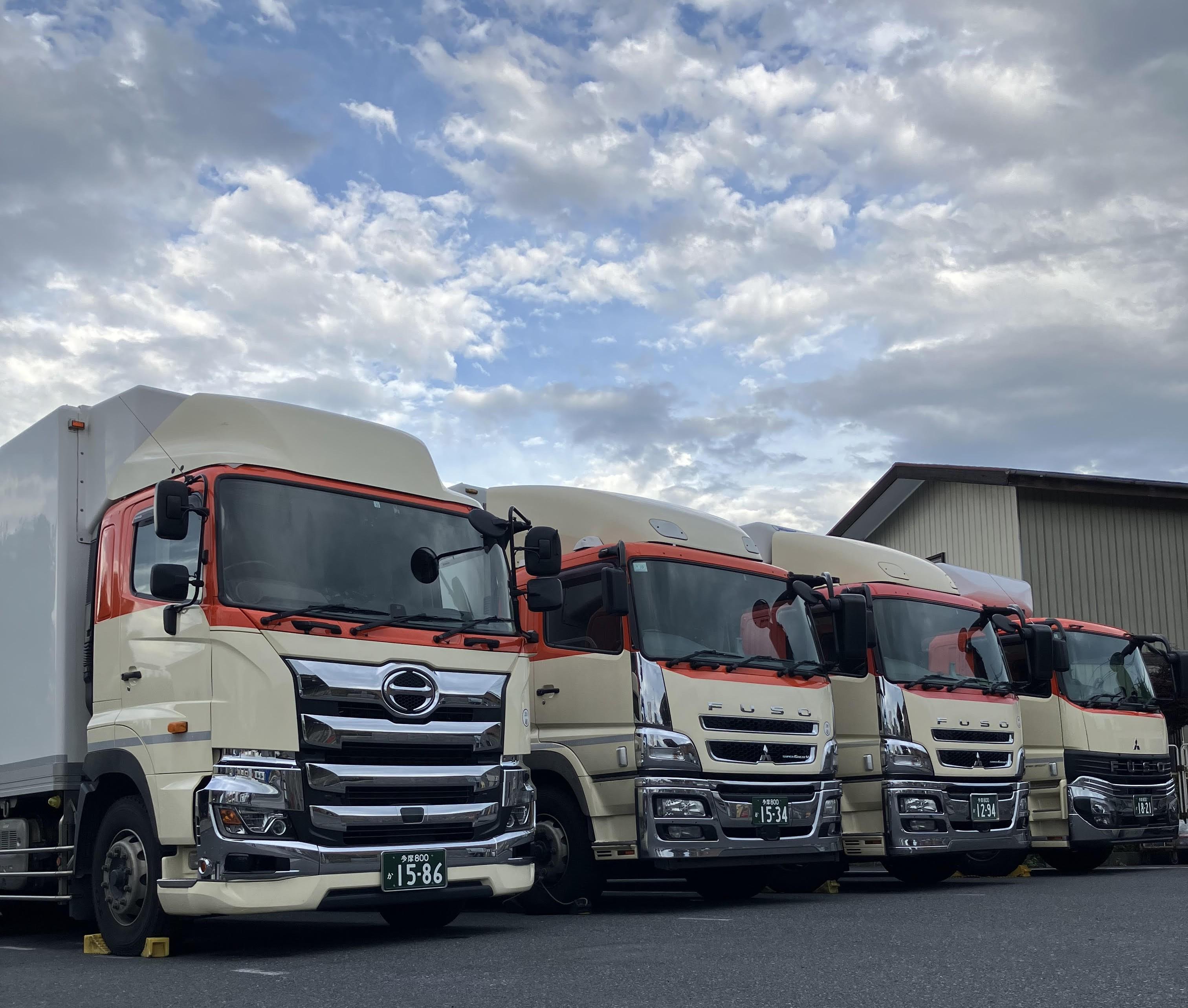 食品配送の運転スタッフ（10t）