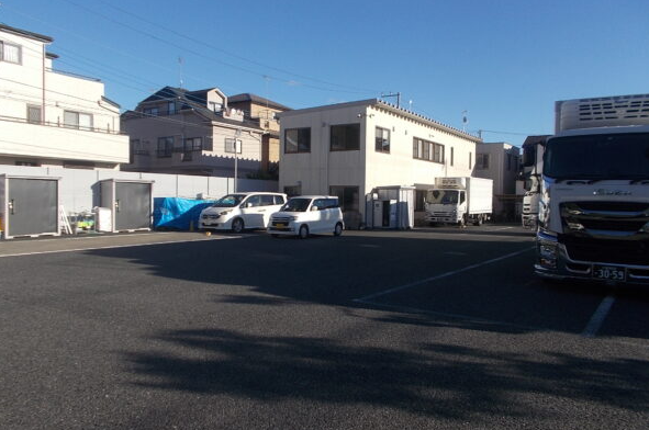 Q：休日はしっかりとれていますか？
A：月9日公休がありしっかり休めています。 
　  連休もとりやすく、プライベートの時間が確保しやすいです。 