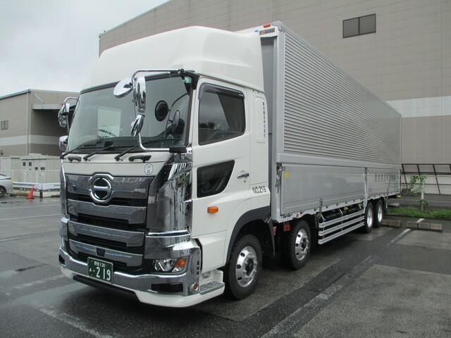 大型トラックドライバー