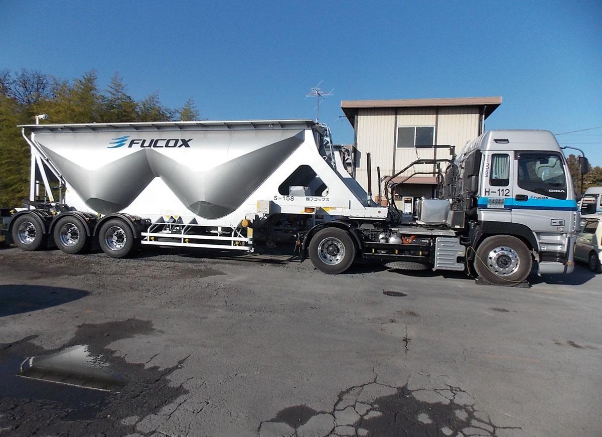 当社の車両です