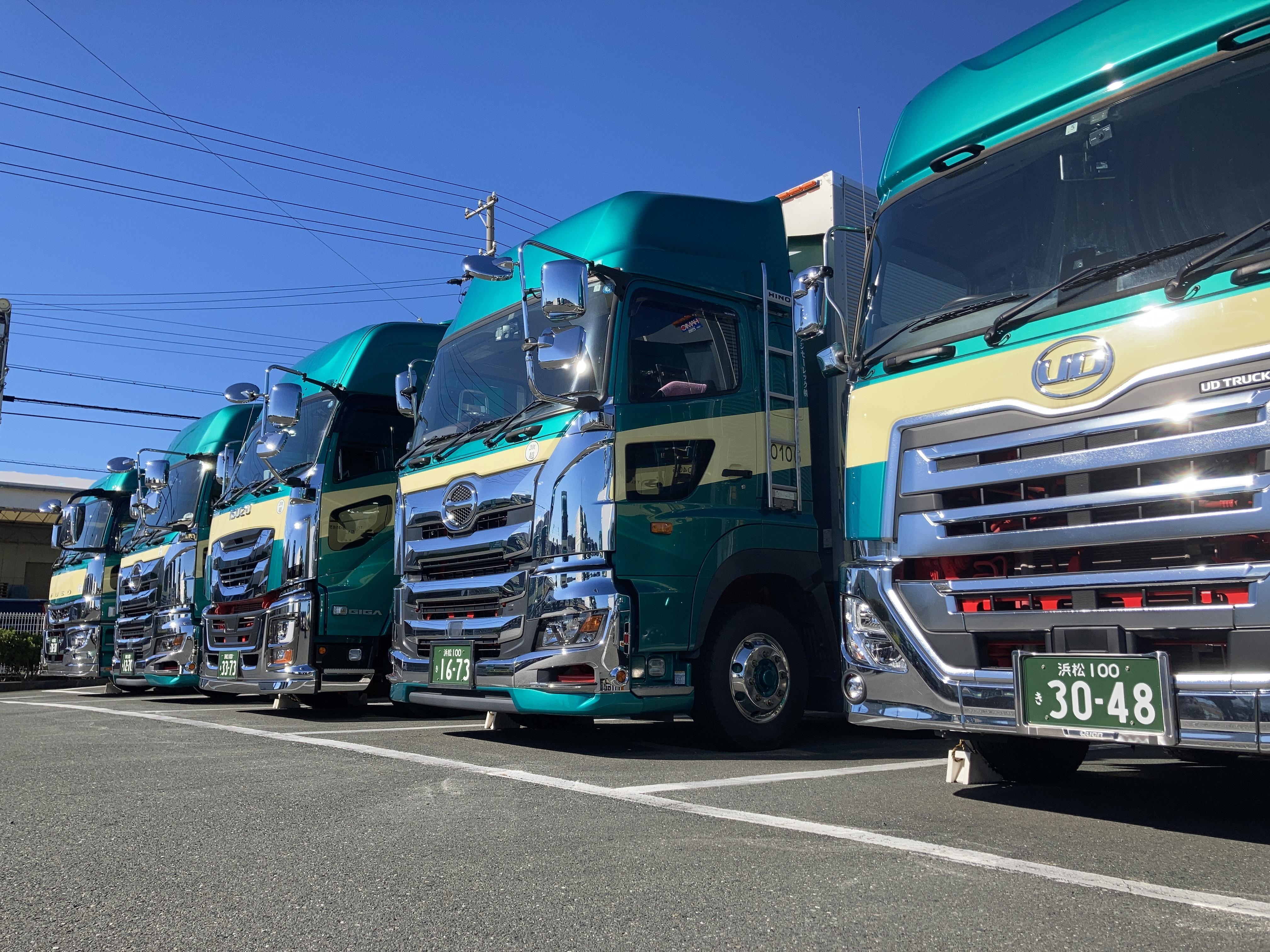 弊社のトラックです